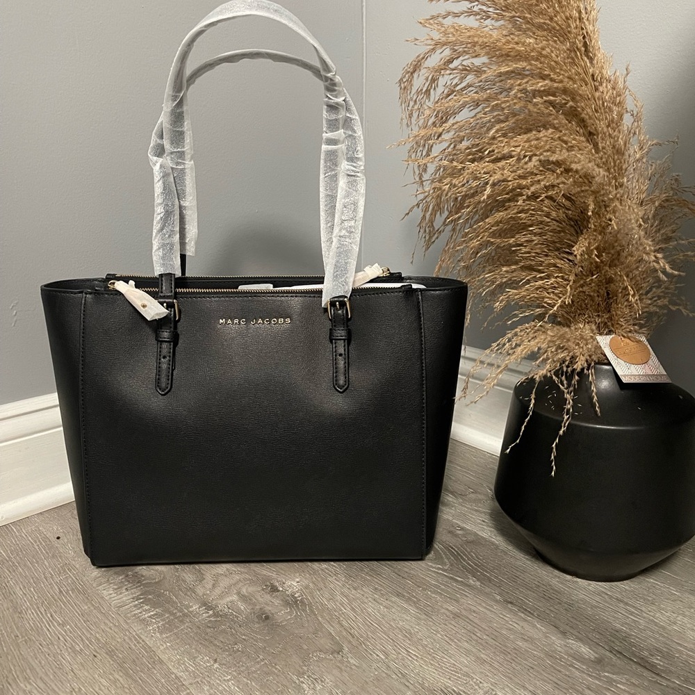 ❌❌❌ SOLD ❌❌❌ Marc Jacob Leather Tote Bag